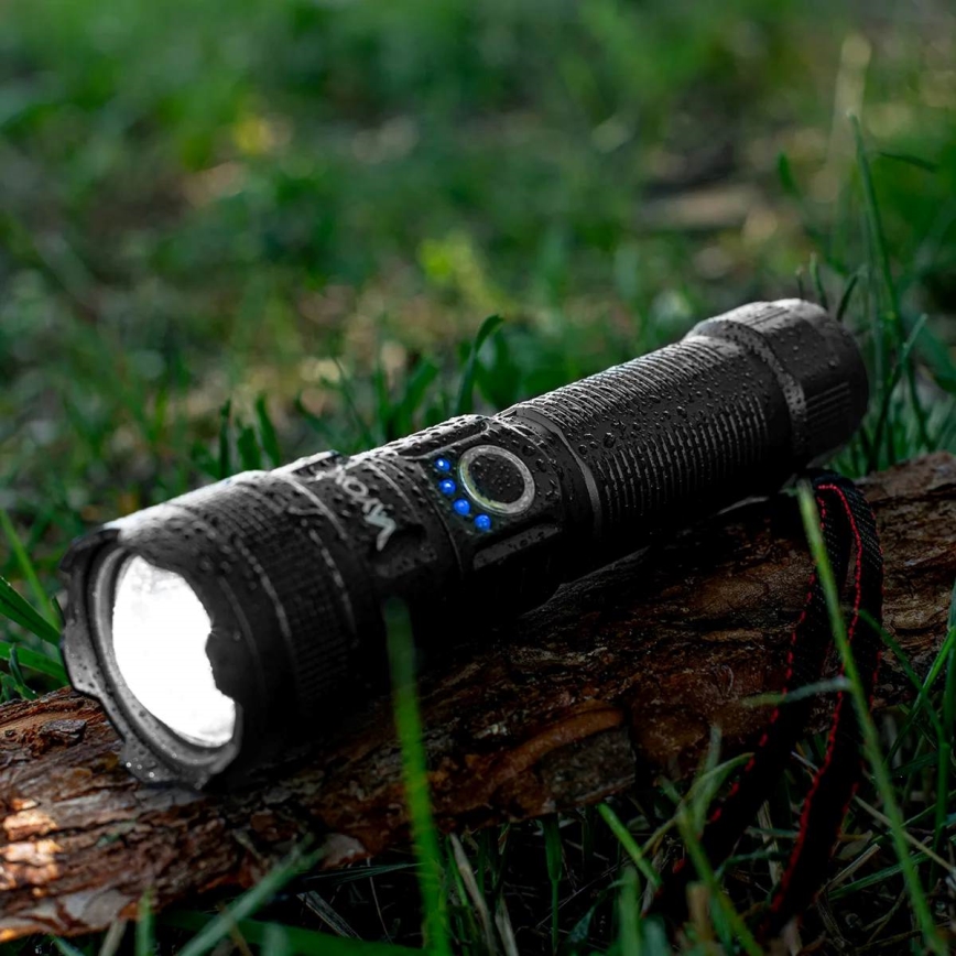 Genopladelig LED lommelygte m. powerbank dæmpbar funktion LED/10W/5V IPX4 600 skinnende 2000 mAh