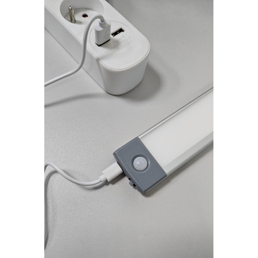 Genopladelig LED møbelbelysning med sensor LED/2,5W/5V USB 800 mAh 4200K 32,5 cm