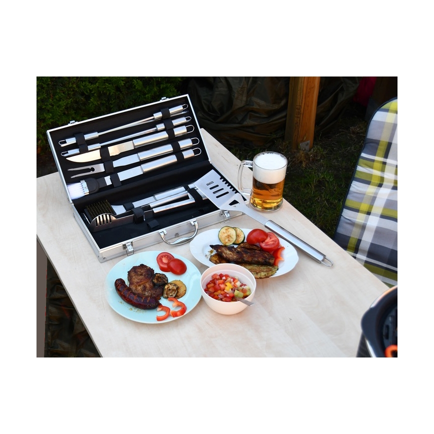 Grillredskaber i kasse 18 stk. rustfrit stål