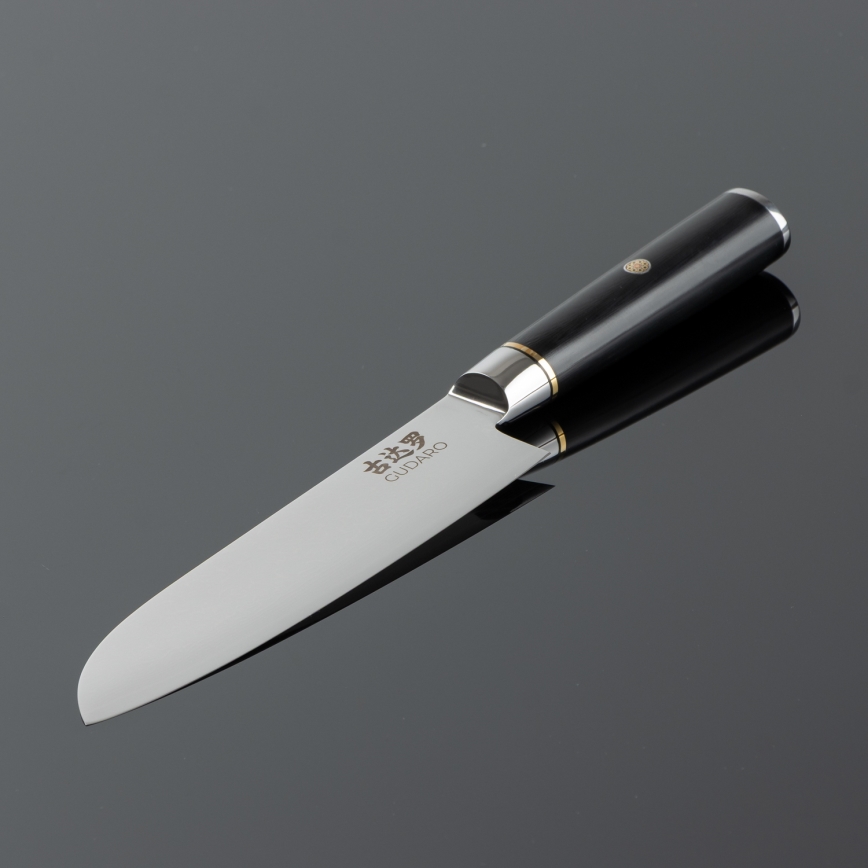 Gudaro - Santoku-køkkenkniv i damaskusstål AKIRO 7, 67-lags stål, klingelængde 17,5 cm, sort