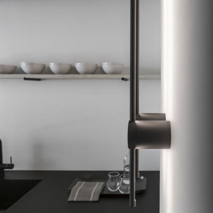 Ideal Lux - LED væglampe ESSENCE LED/12W/230V 3000K 70 cm CRI 90 sort