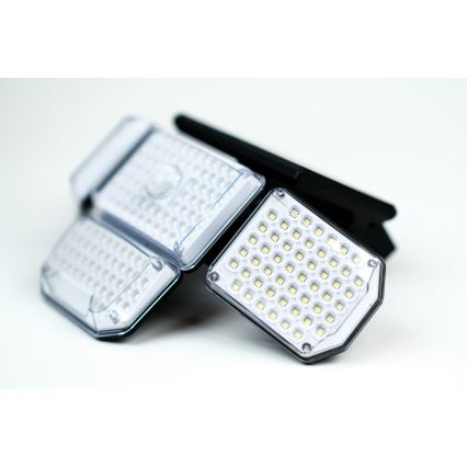 Soldrevet LED væglampe med sensor LED/5W/5,5V IP65 2400 mAh