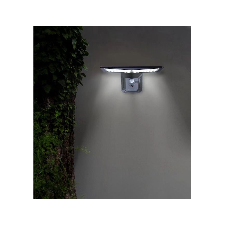 Soldrevet LED væglampe med sensor LED/2,6W/5,5V IP65 1800 mAh sort