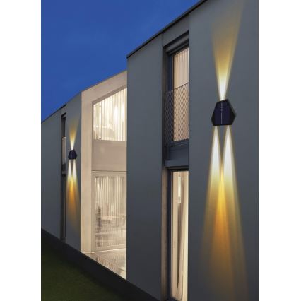 Soldrevet LED væglampe med sensor LED/2W/5V IP54 1300 mAh