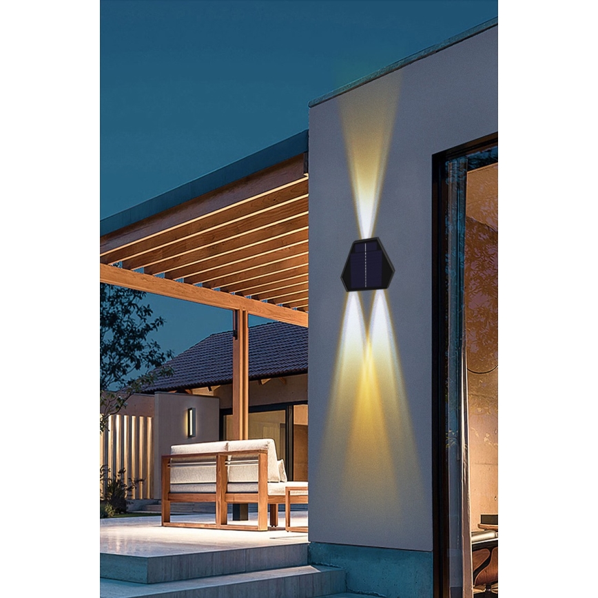 Soldrevet LED væglampe med sensor LED/2W/5V IP54 1300 mAh