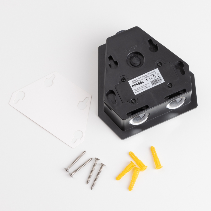 Soldrevet LED væglampe med sensor LED/2W/5V IP54 1300 mAh