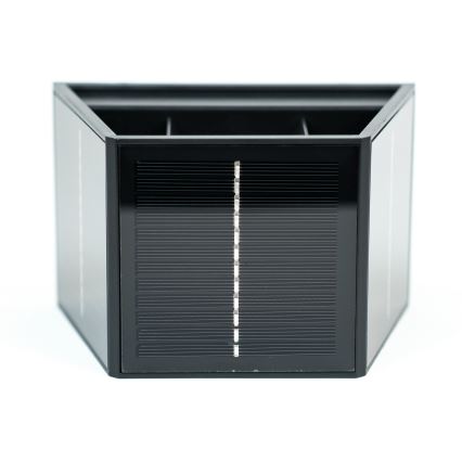Soldrevet LED væglampe med sensor LED/2W/5V IP54 1300 mAh