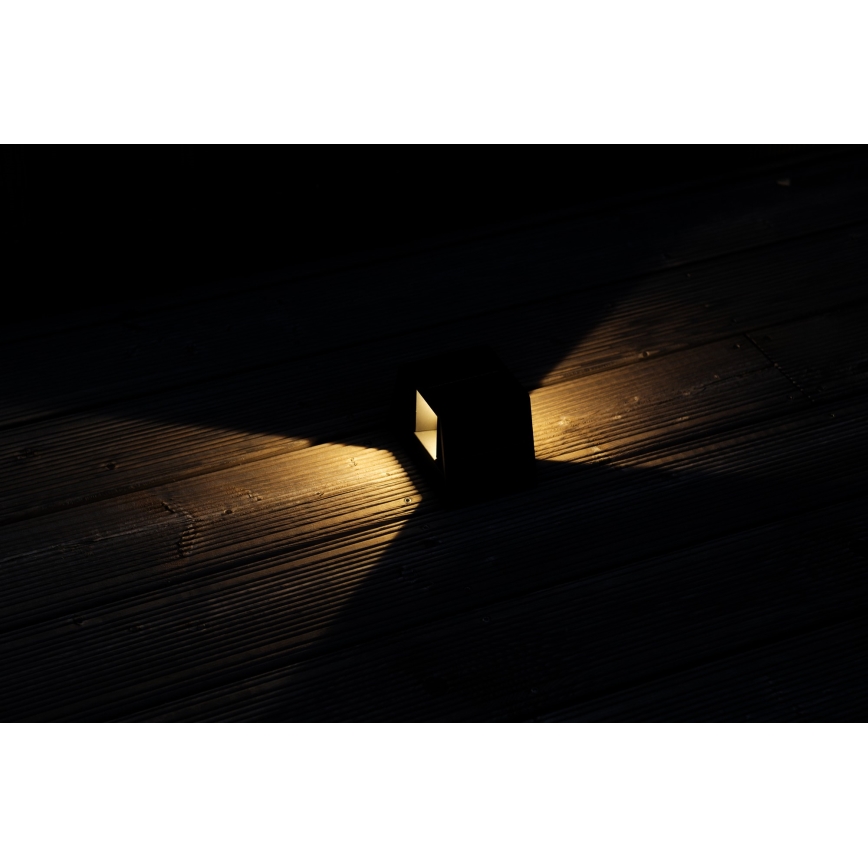 Soldrevet LED væglampe med sensor LED/2W/5V IP54 1300 mAh