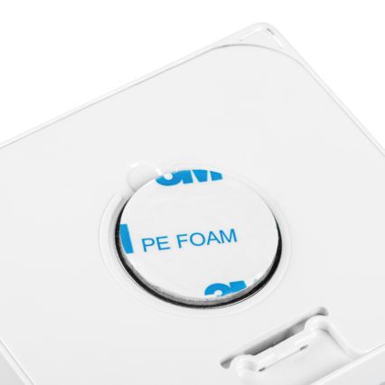 Indbygget LED-armatur med bevægelses- og skumringssensor IRS LED/0,3W/3xAAA IP54 hvid