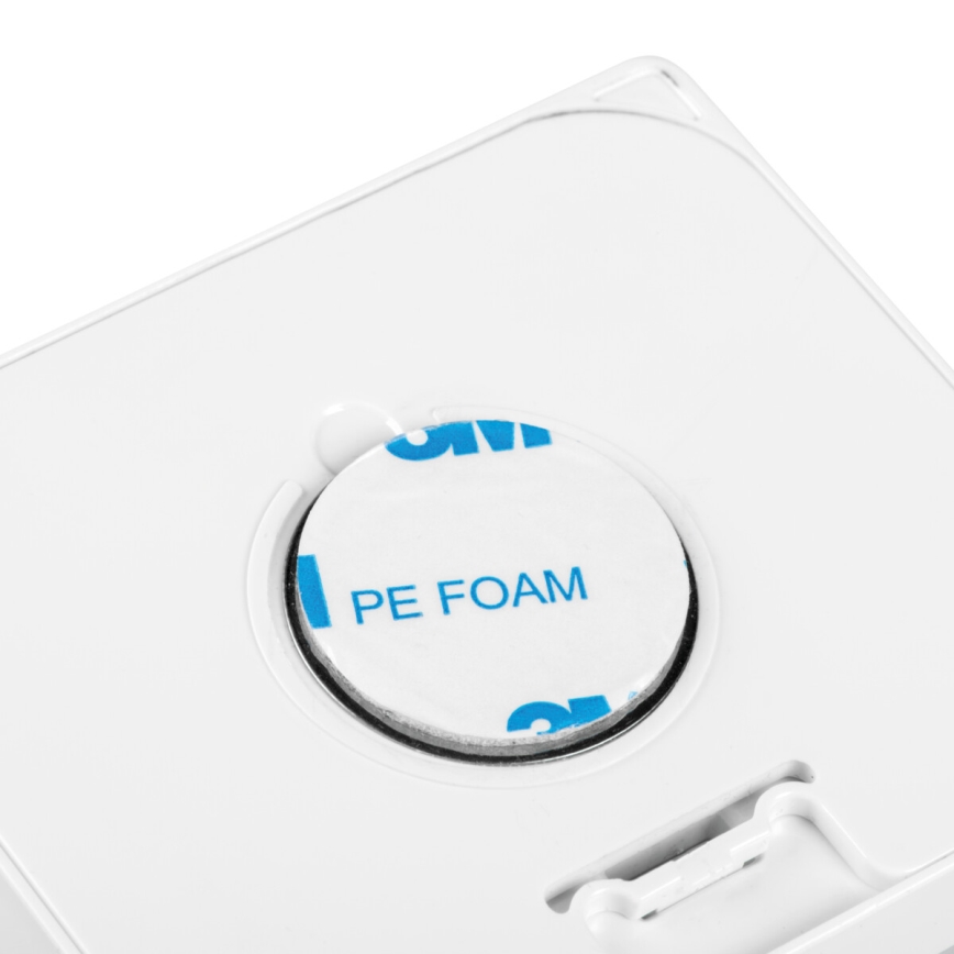 Indbygget LED-armatur med bevægelses- og skumringssensor IRS LED/0,3W/3xAAA IP54 hvid