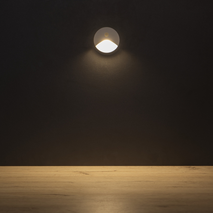 LED trappelampe med bevægelses- og skumringssensor EXIN LED/2,5W/230V 3000K IP65 hvid rund