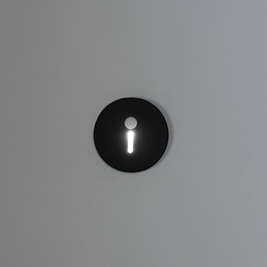 LED trappearmatur med bevægelses- og skumringssensor MAGNIK LED/1,7W/230V 2700/3300/3900/4600/5700K sort rund