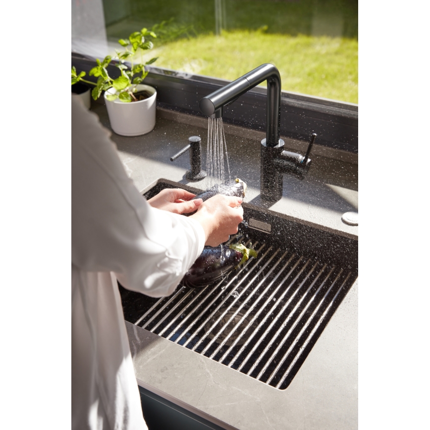 KFA Armatura 990-100-81 - Indbygget sæbedispenser DUERO rustfri/mat sort