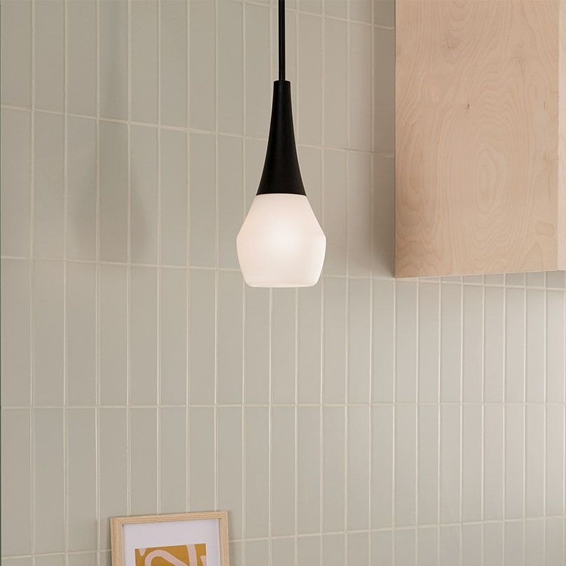 Kichler - Lysekrone på stang DEELA 1xE27/60W/230V Ø 17,8 cm sort