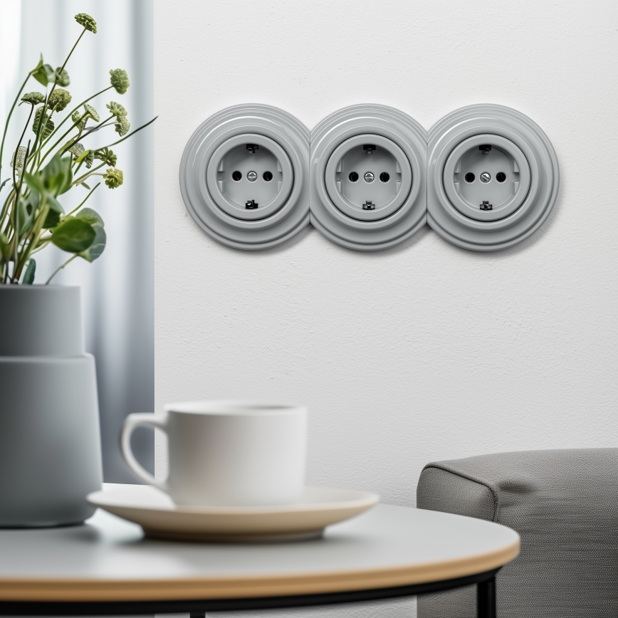 Kliklap - Trippel retro stikkontakt til hjemmet med ramme SCHUKO 230V grå