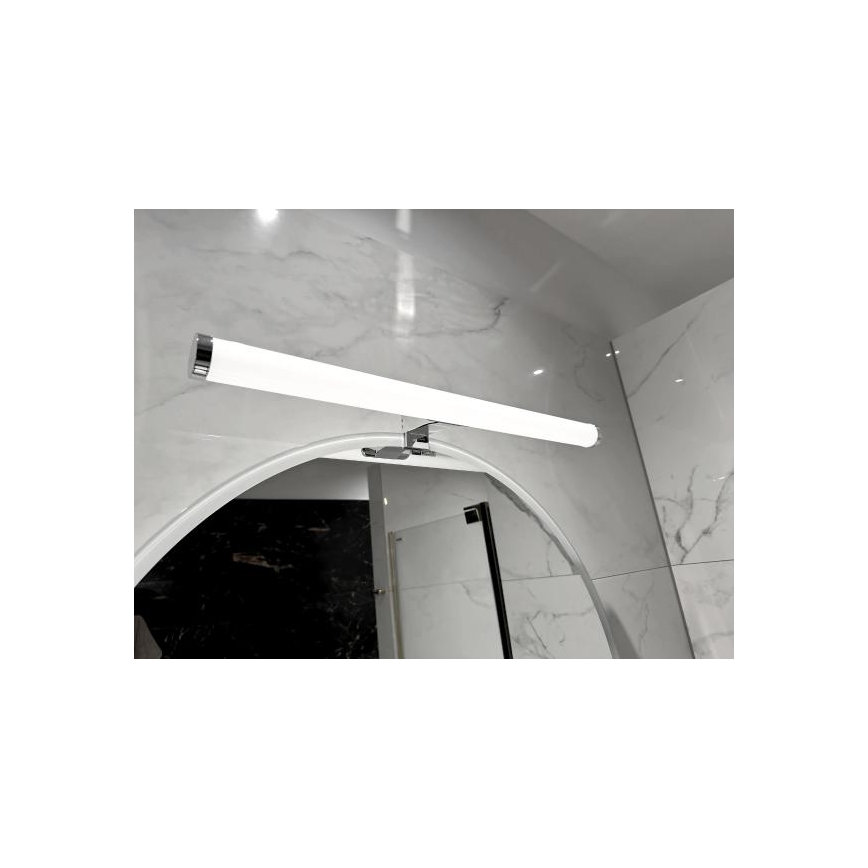 LED belysning til badeværelsesspejl LED/12W/230V 59,5 cm IP44 blank krom