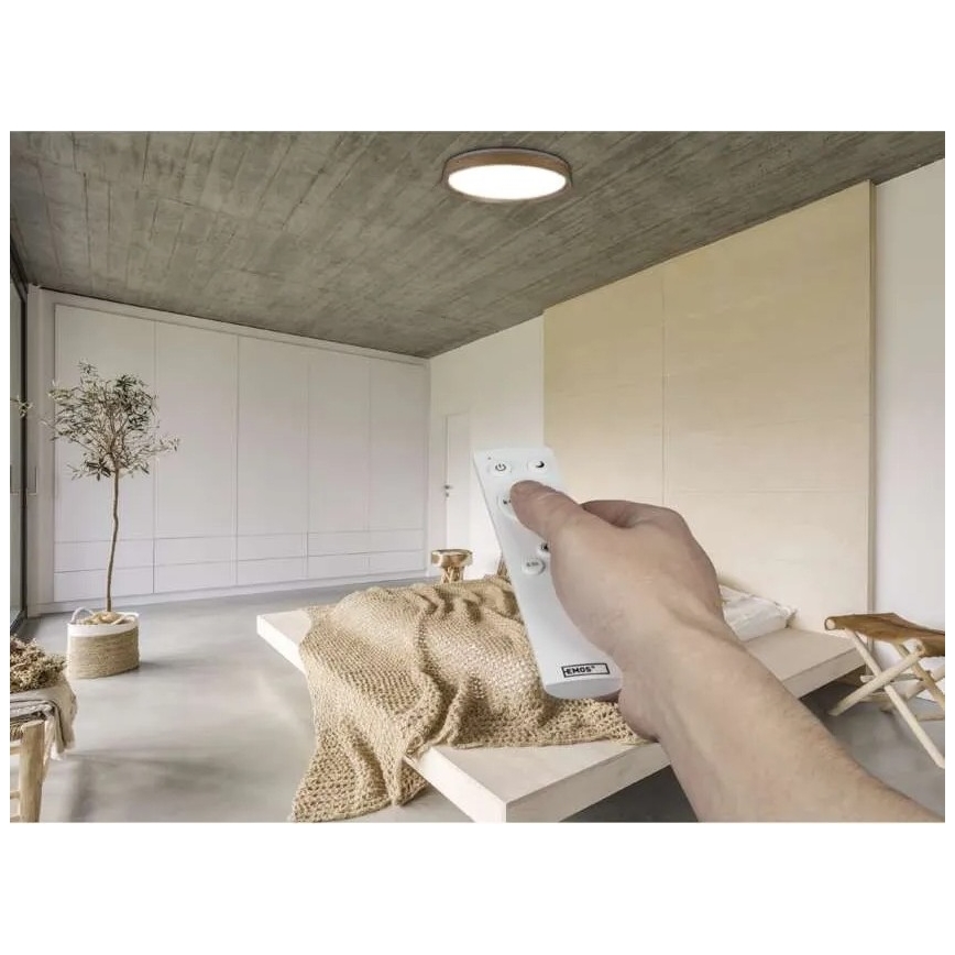 Dæmpbar LED-loftlampe ILVI, 45 W, 230 V, 2700–6500 K, Ø 50 cm, i trælook + fjernbetjening