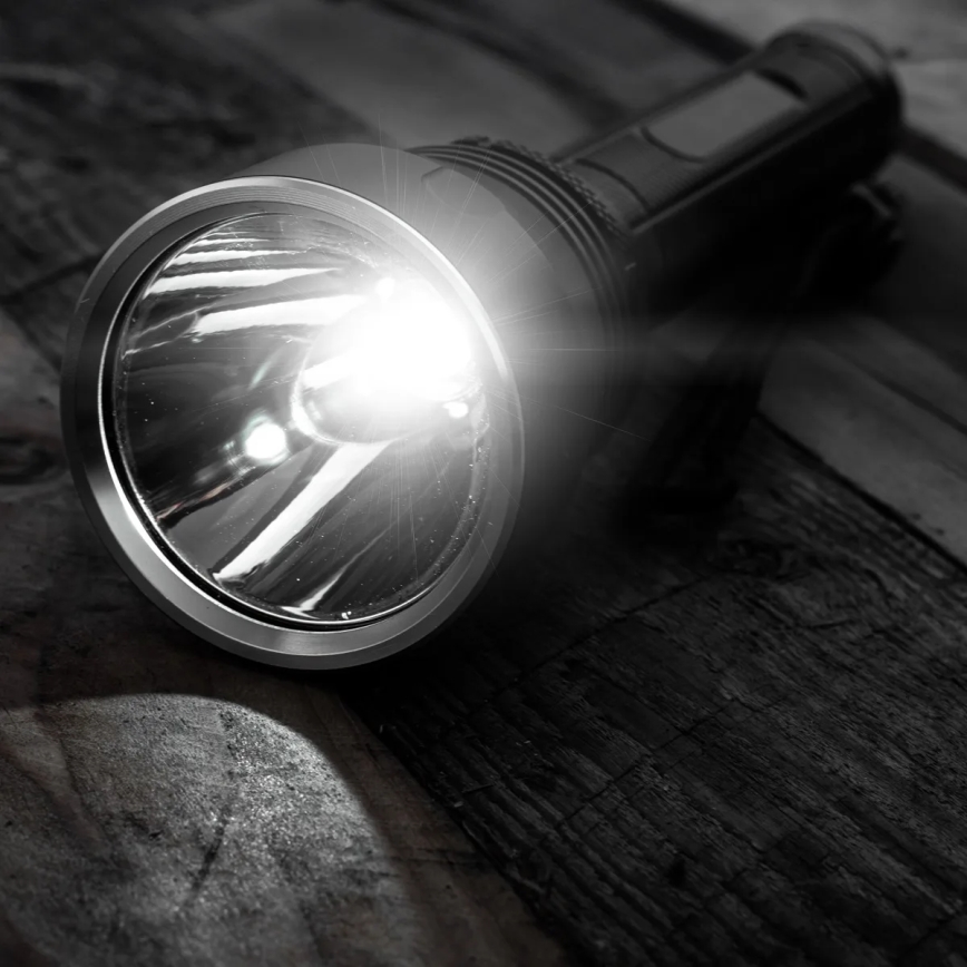 LED Dæmpbar Genopladelig Lommelygte LED/20W/5V IPX5 1570 lm 8400 mAh