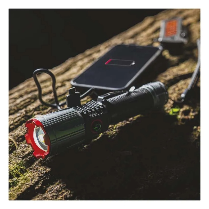 LED genopladelig metal lommelygte LED/5V 3000 skinnende 5000 mAh IP43