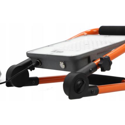 LED genopladelig reflektor med stativ LED/100W/3,2V 4500K 15000 mAh IP65 orange