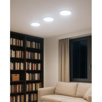 LED indbygningslampe QTEC LED/12W/230V 6500K diameter 16,7 cm