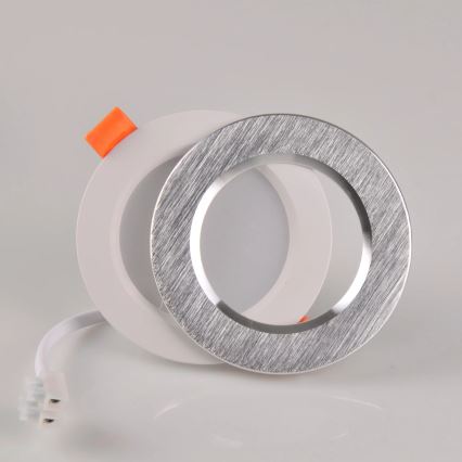 LED indbygningslampe ZOE LED/4,8W/230V sølvfarvet