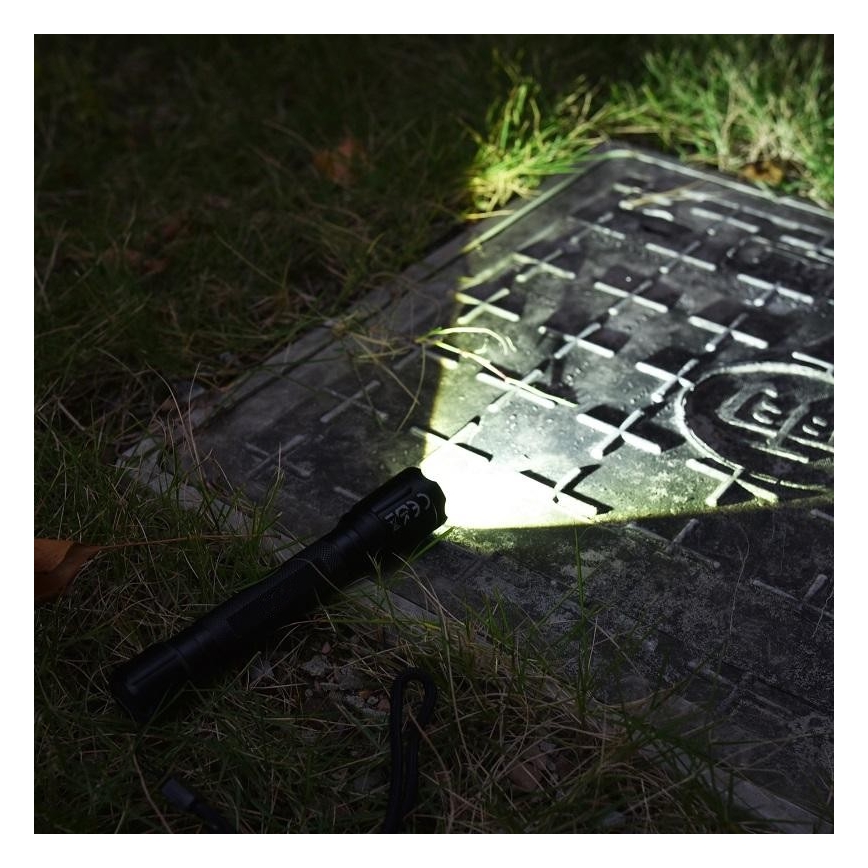 LED Lommelygte med krog og magnet LED/5W/2xAA