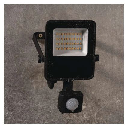 LED projektør med sensor VISIO LED/20W/230V 4000K IP65