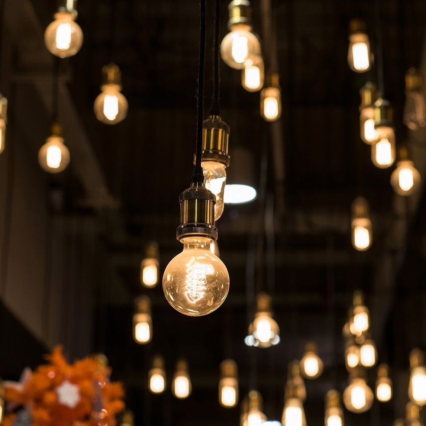 LED-pære FILAMENT G125 E27/6W/230V 1800K