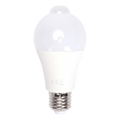 LED-pære med bevægelses- og skumringssensor A60 E27/9W/230V 3000K - Aigostar