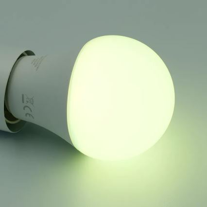 LED-pære med RGBW-farver dæmpbar A60 E27/9W/230V 2700-6500K Wi-Fi Tuya