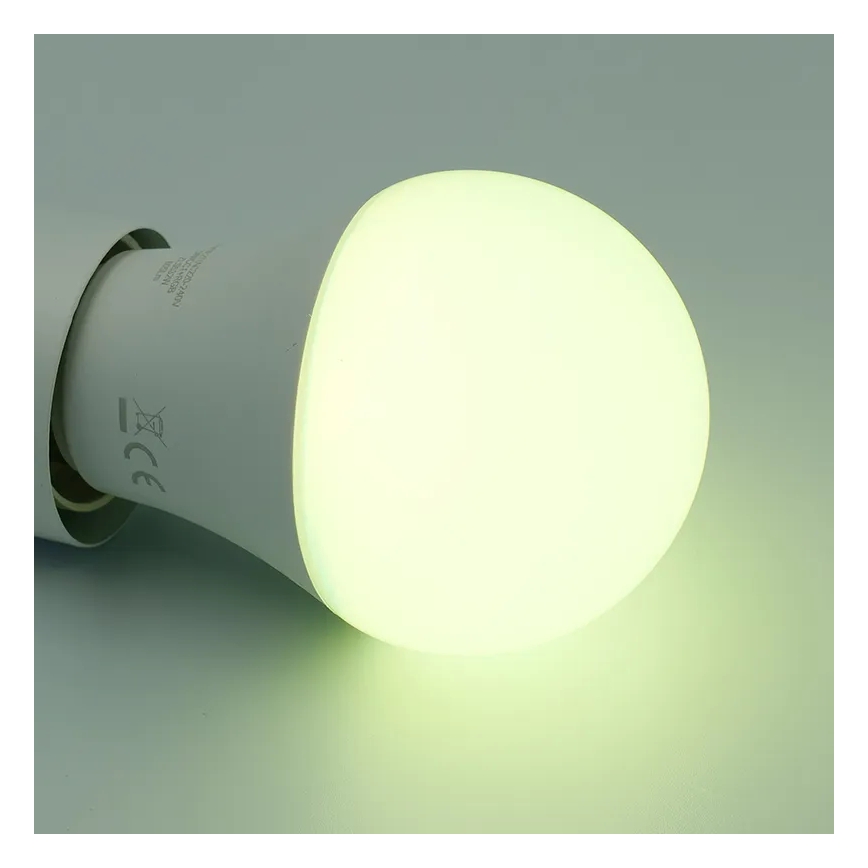 LED-pære med RGBW-farver dæmpbar A60 E27/9W/230V 2700-6500K Wi-Fi Tuya