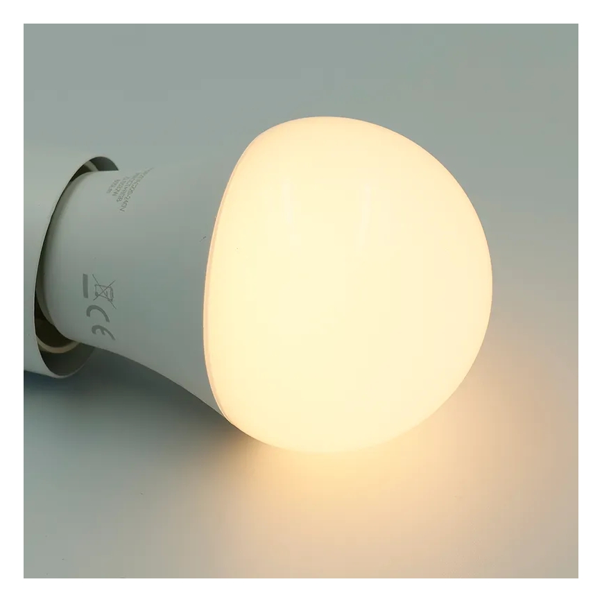 LED-pære med RGBW-farver dæmpbar A60 E27/9W/230V 2700-6500K Wi-Fi Tuya