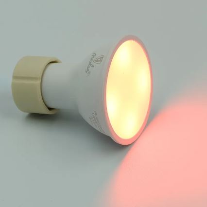 LED-pære med RGBW-farver dæmpbar GU10/4,5W/230V 2700-6500K Wi-Fi Tuya