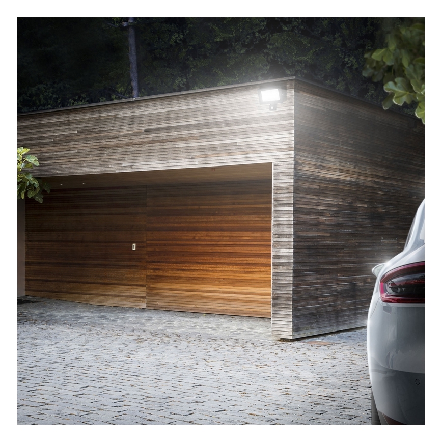 LED-reflektor med bevægelsessensor NOCTIS LUX 3 LED/50W/230V 4000K IP44 hvid