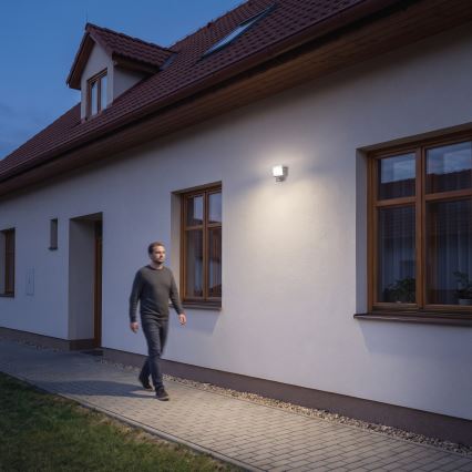 LED-reflektor med bevægelses- og skumringssensor TAMBO EVO LED/20W/230V 4000K IP44 sort