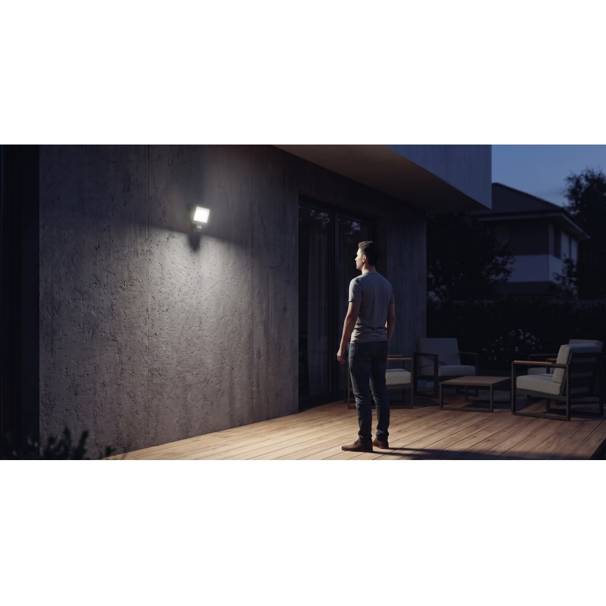 LED-reflektor med bevægelses- og skumringssensor TAMBO EVO LED/30W/230V 4000K IP44 sort