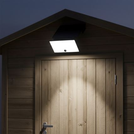LED-reflektor med sensor og solpanel FUJI LED/8W/3,7V 2000 mAh IP44