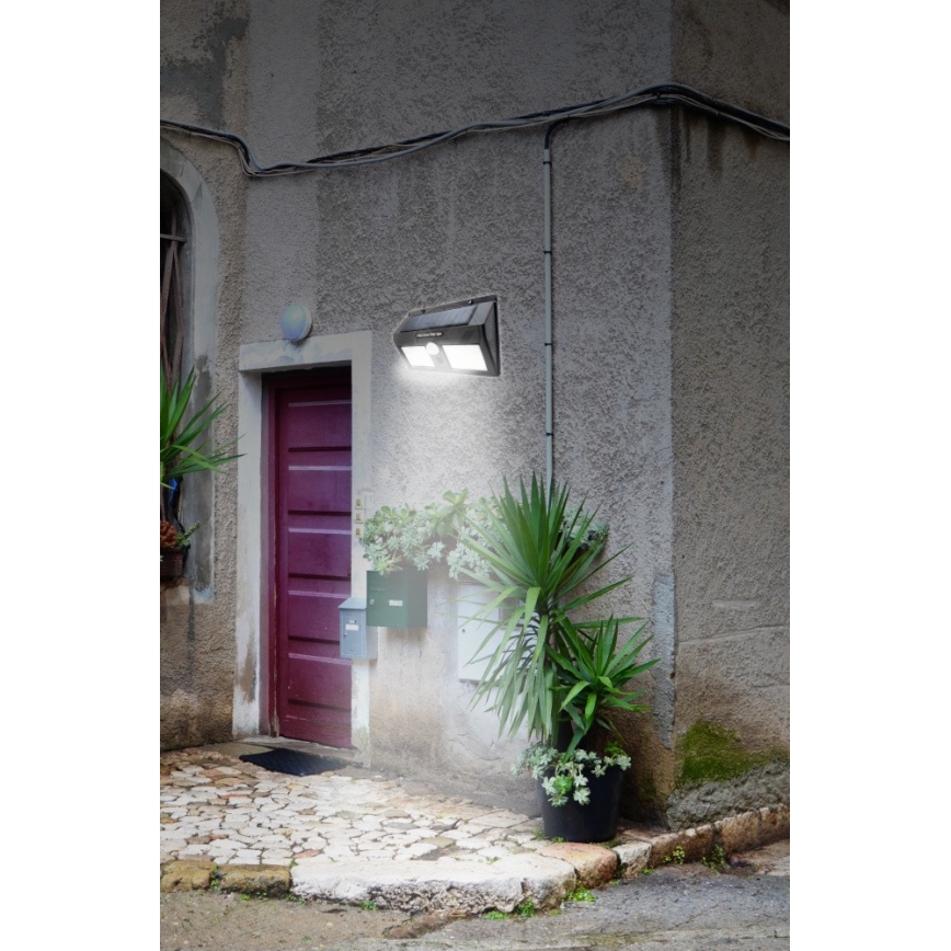 LED solcelle-væglampe med sensor LED/1,2W/3,7V 1200 mAh IP44