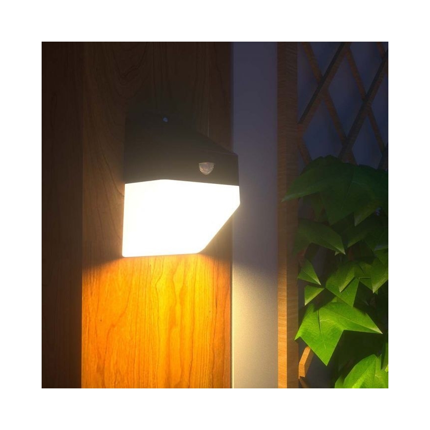 LED solcelle væglampe med sensor LED/2W/3,7V 4000K IP65 1200 mAh