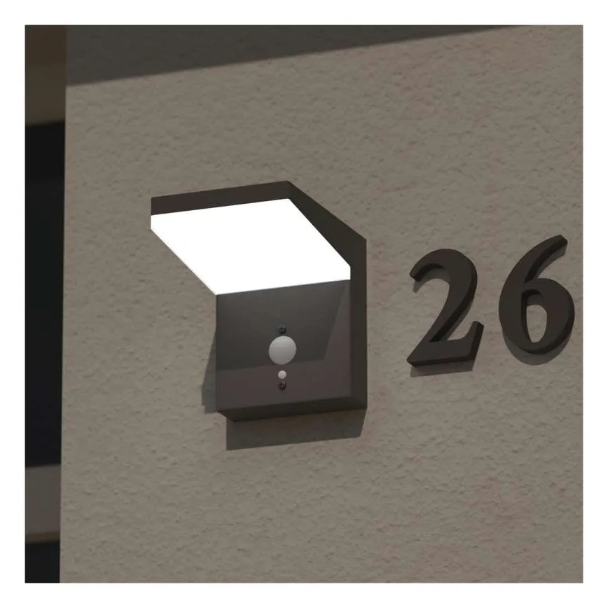 LED solcelle væglampe med sensor LED/4,4W/3,7V 2200 mAh IP44