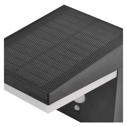 LED solcelle væglampe med sensor LED/4,4W/3,7V 2200 mAh IP44