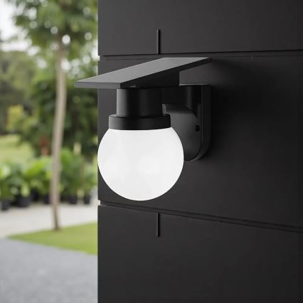 LED solcelledrevet væglampe LED/3,7V 3000/4000/6400K IP54 1800 mAh sort + fjernbetjening