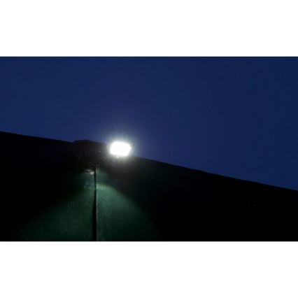 LED solcellelampe med bevægelses- og skumringssensor LED/3xAA IP44