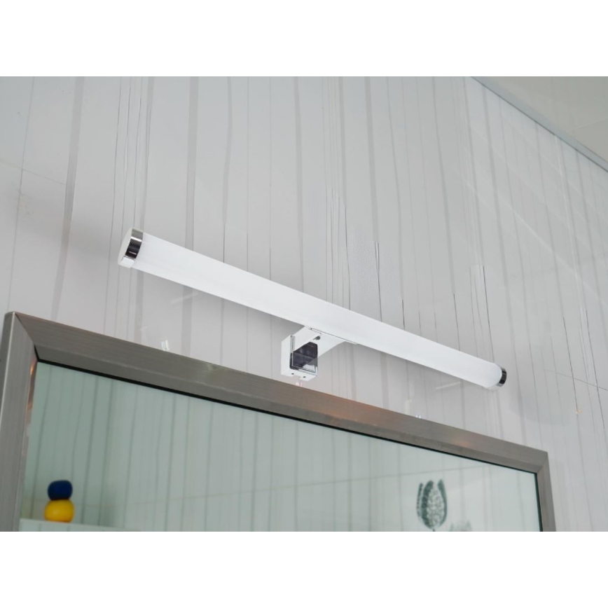 LED-spejlbelysning til badeværelset LED/10W/230V 45 cm IP44 blank krom