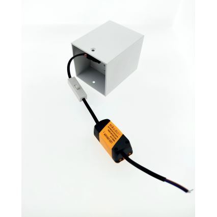 LED-spotarmatur 5 W/230 V 3000/4000/6400 K 7,5 x 7,5 cm hvid