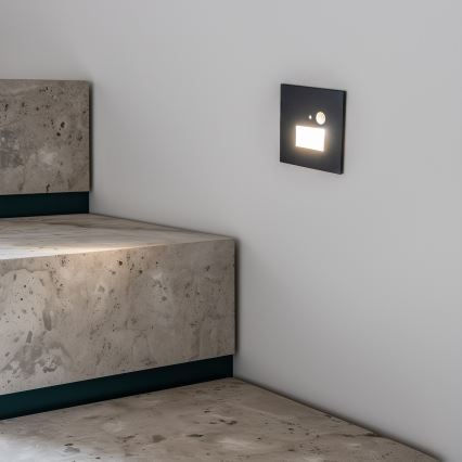LED trappearmatur med bevægelses- og skumringssensor LED/1,5W/230V 3000/4000/6000K antracit