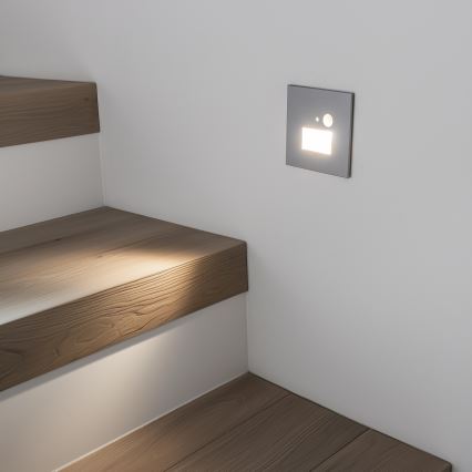 LED-trappearmatur med bevægelses- og skumringssensor LED/1,5W/230V 3000/4000/6000K sølv