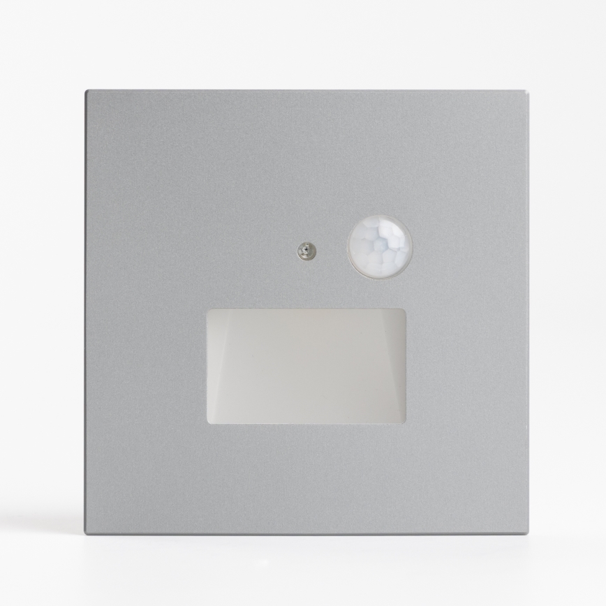 LED trappearmatur med bevægelses- og skumringssensor LED/1,5W/230V 3000/4000/6500K sølv