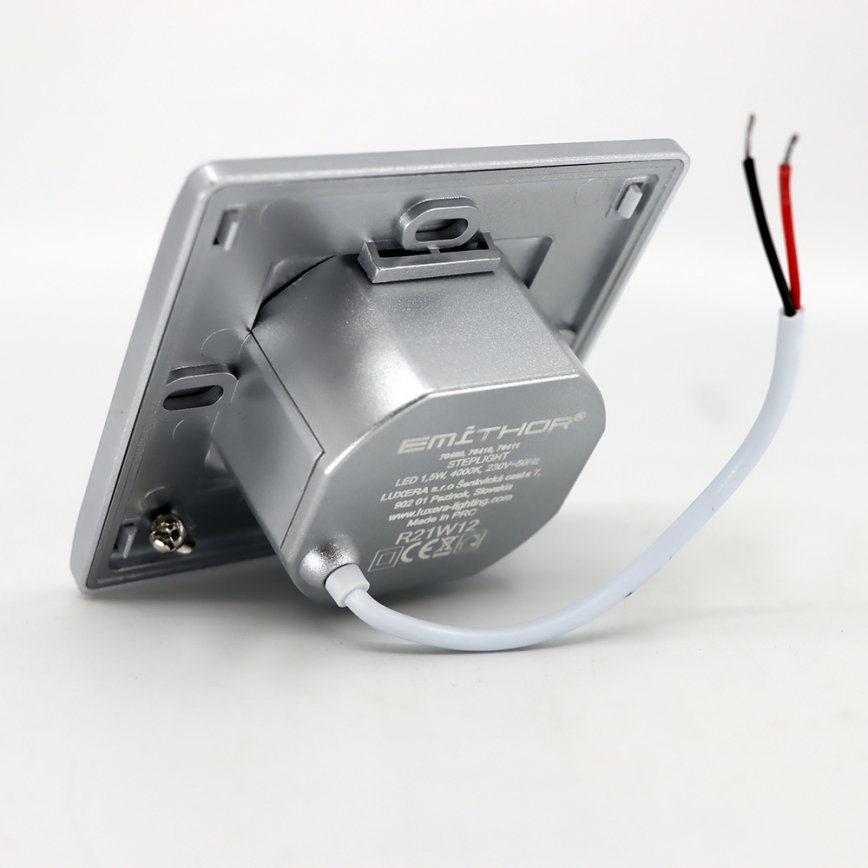 LED trappelampe STEP LIGHT LED/1,5W/230V sølvfarvet